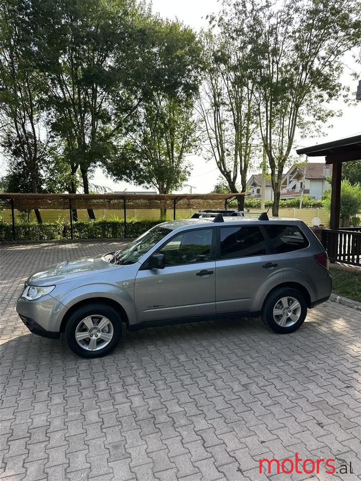 2010' Subaru Forester photo #2