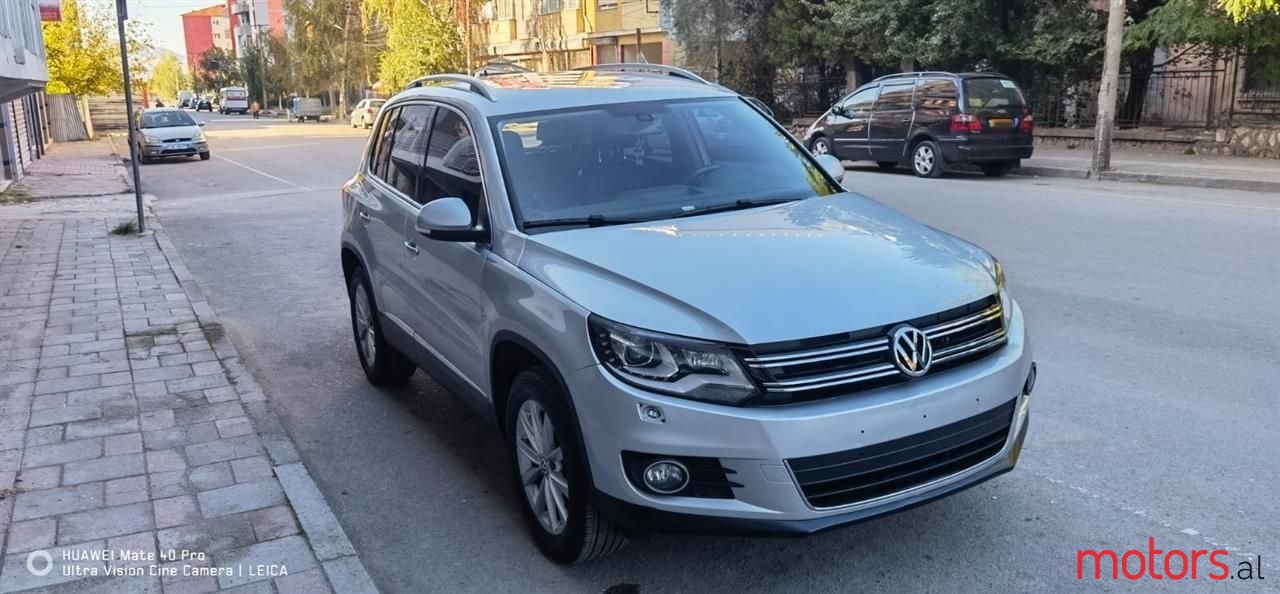 2014' Volkswagen Tiguan photo #2
