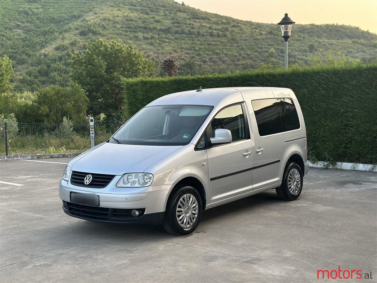 2008' Volkswagen Caddy photo #1