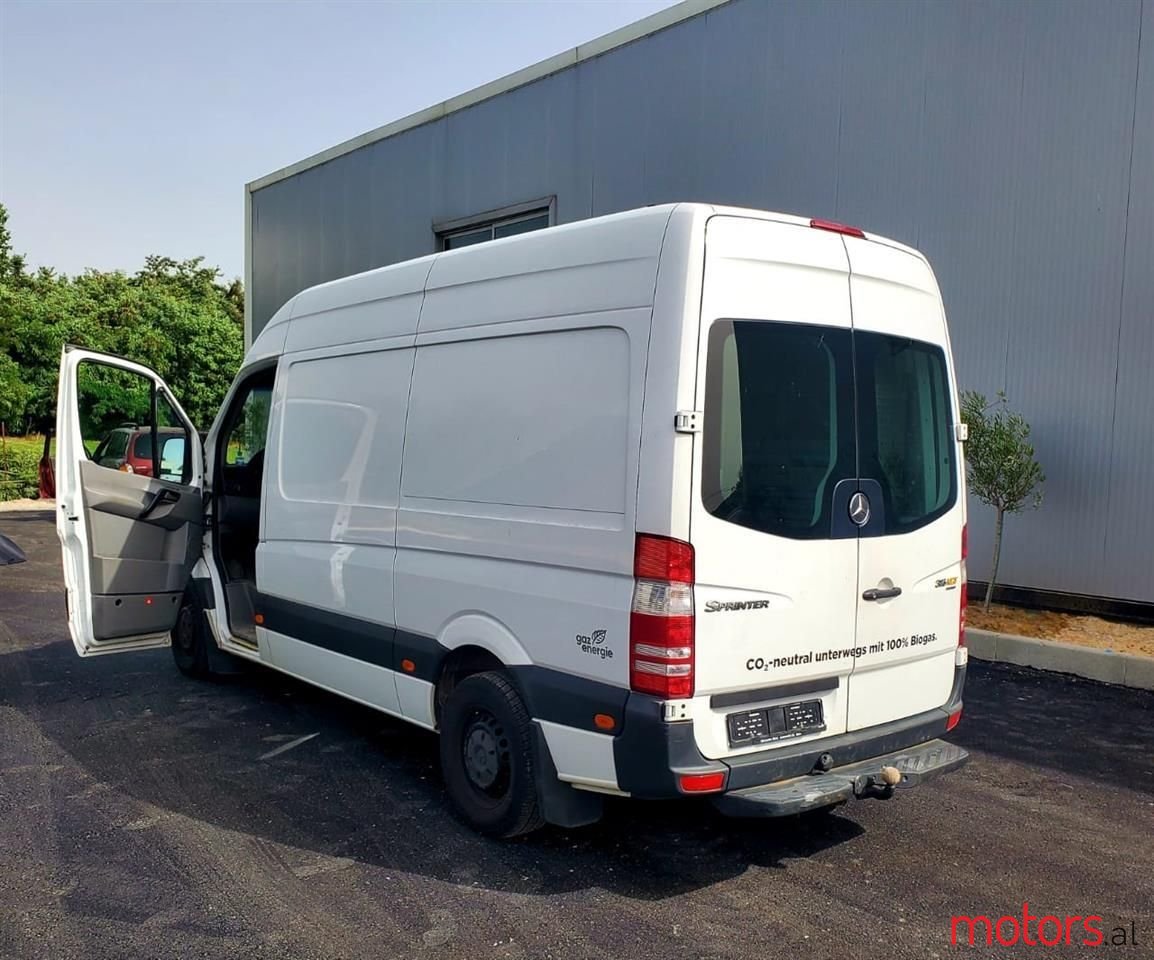 2010' Mercedes-Benz Sprinter photo #5