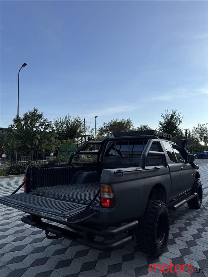 2000' Mitsubishi L200 photo #5