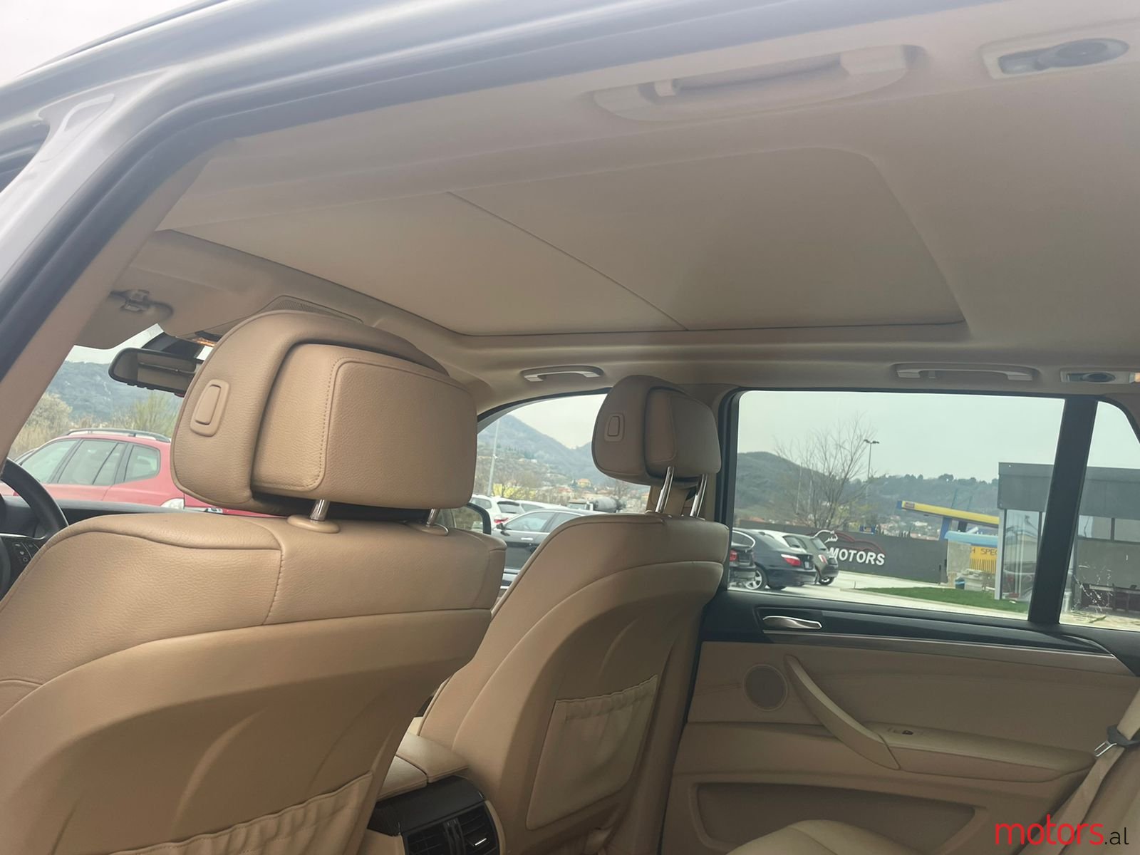 2010' BMW X5 photo #7