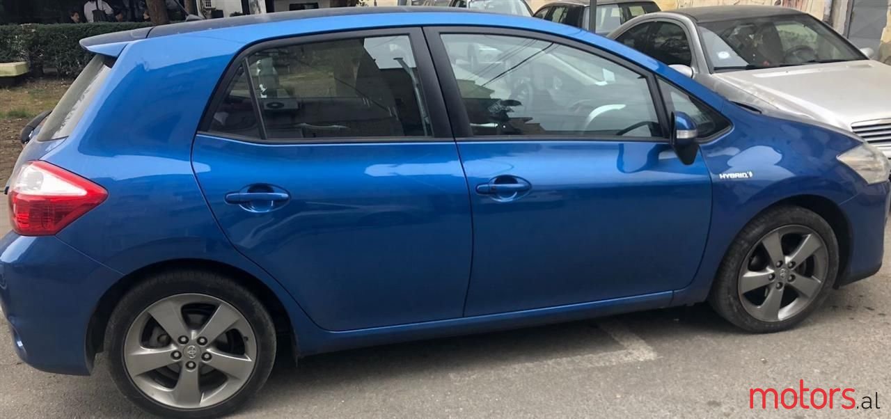 2012' Toyota Auris photo #6