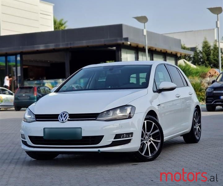 2015' Volkswagen Golf photo #1