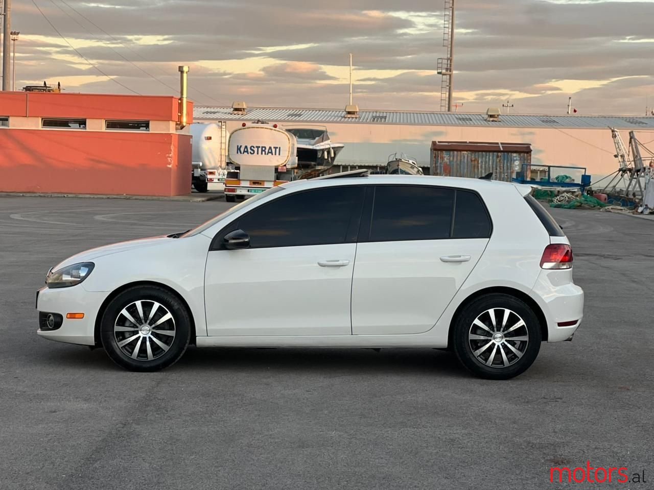 2012' Volkswagen Golf photo #3