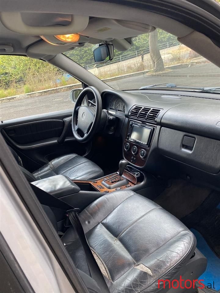 2003' Mercedes-Benz 270 photo #3