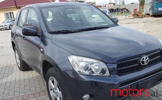 2006' Toyota RAV4 photo #1