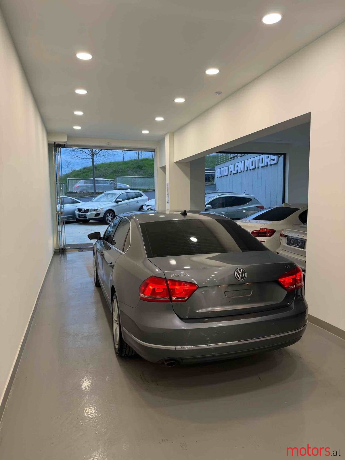 2013' Volkswagen Passat photo #4