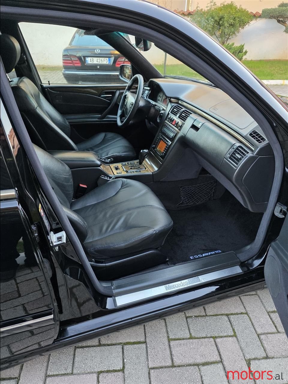 2002' Mercedes-Benz E 55 AMG photo #2