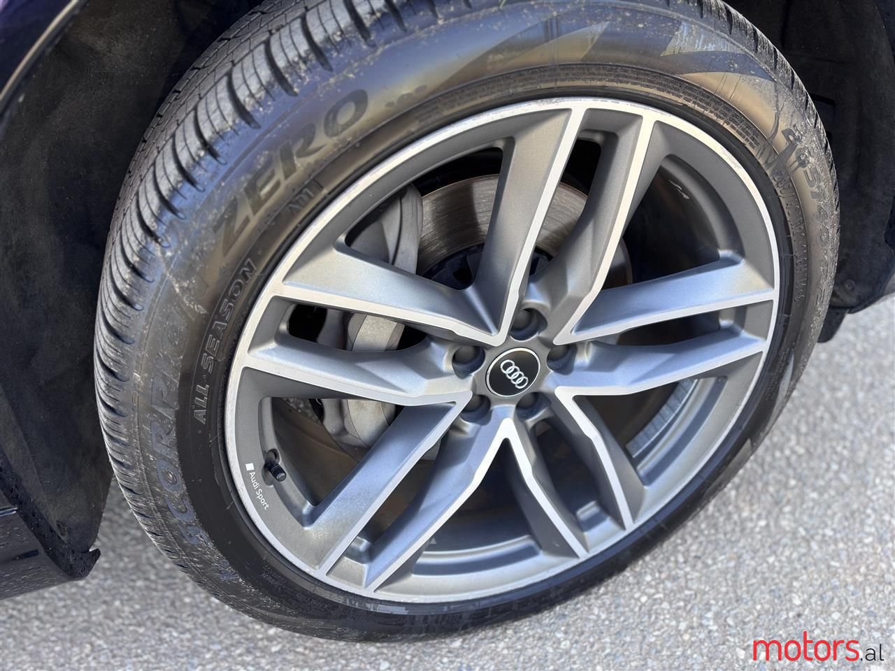 2018' Audi Q7 photo #6