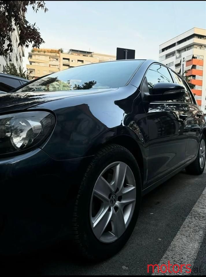 2010' Volkswagen Golf photo #4