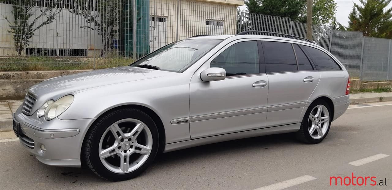 2005' Mercedes-Benz C 220 photo #1