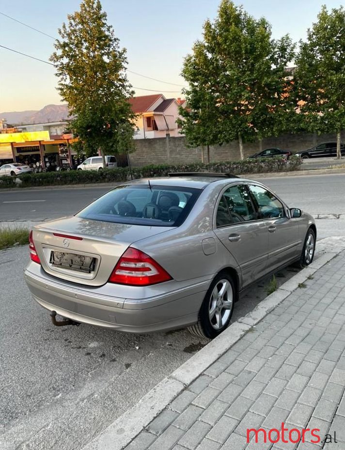 2006' Mercedes-Benz C 220 photo #1