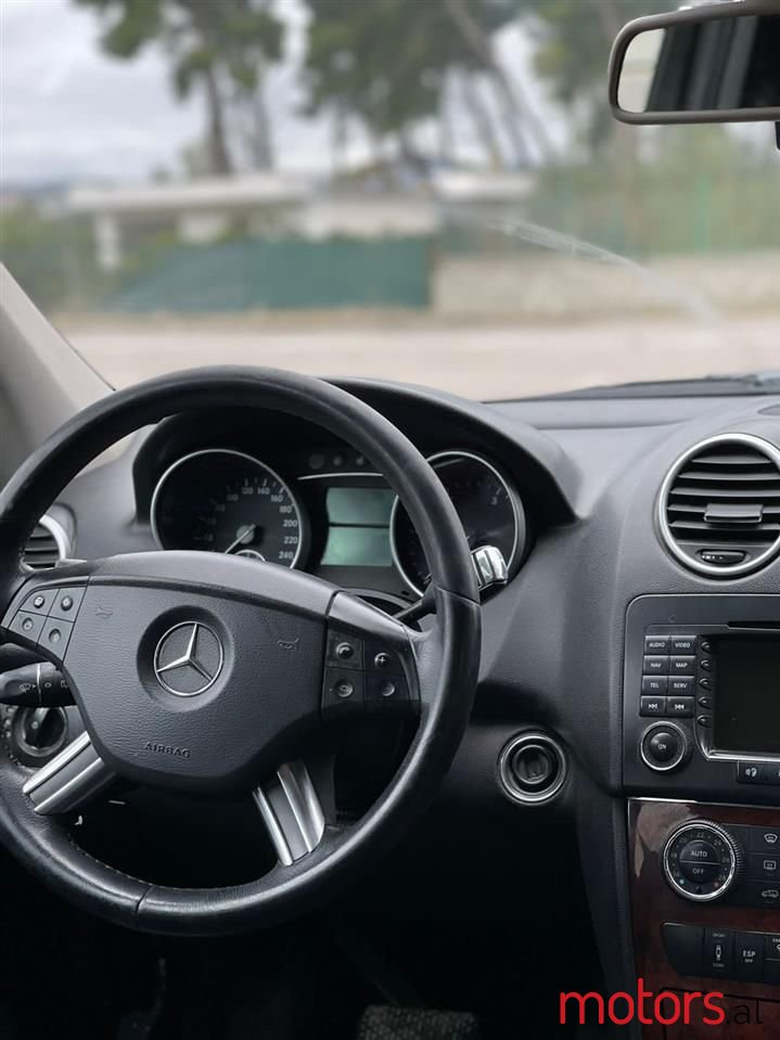 2007' Mercedes-Benz 280 photo #2