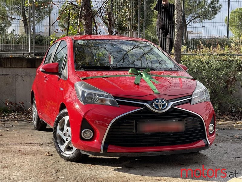 2015' Toyota Yaris photo #1