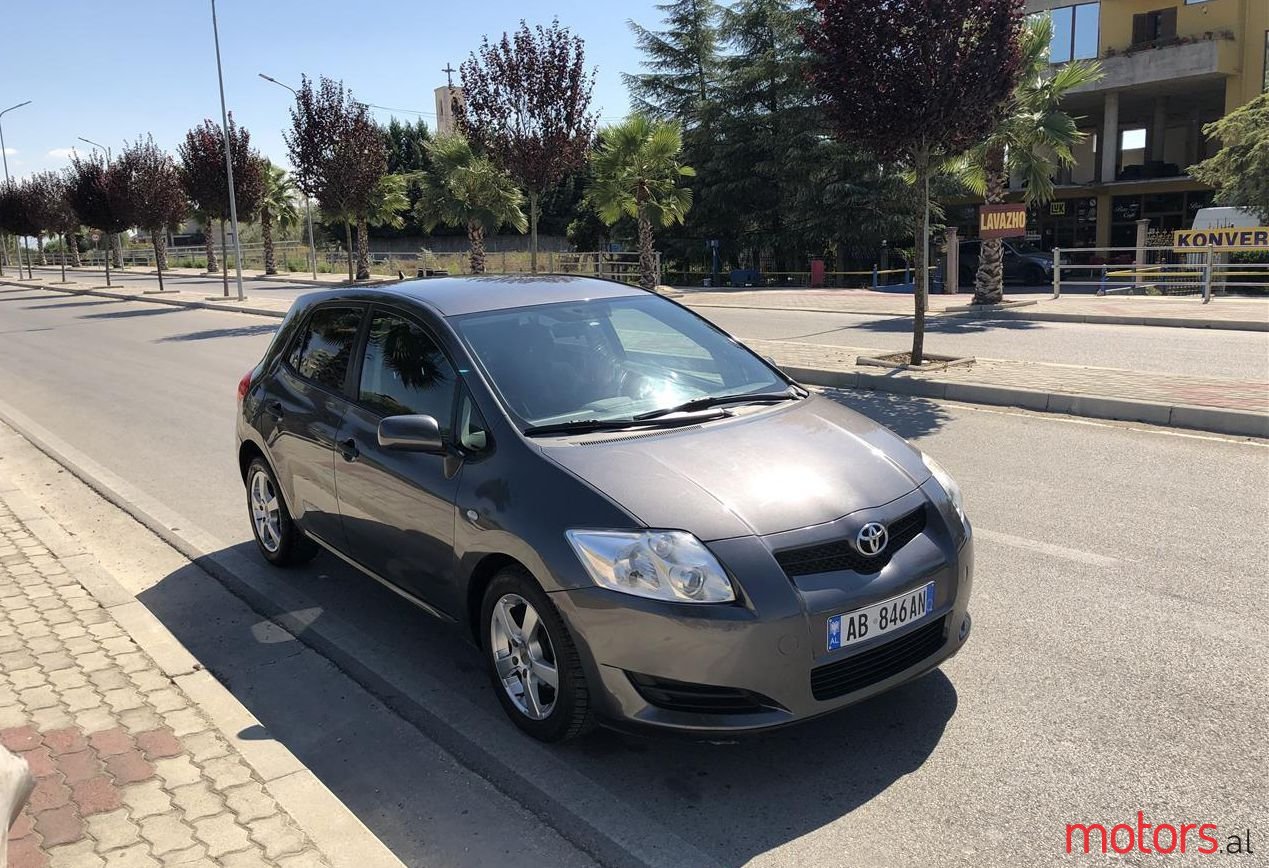2008' Toyota Auris photo #1