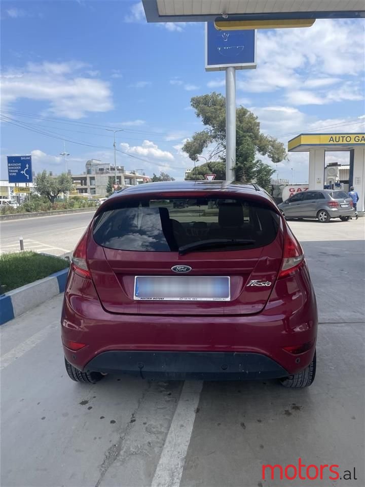 2010' Ford Fiesta photo #3