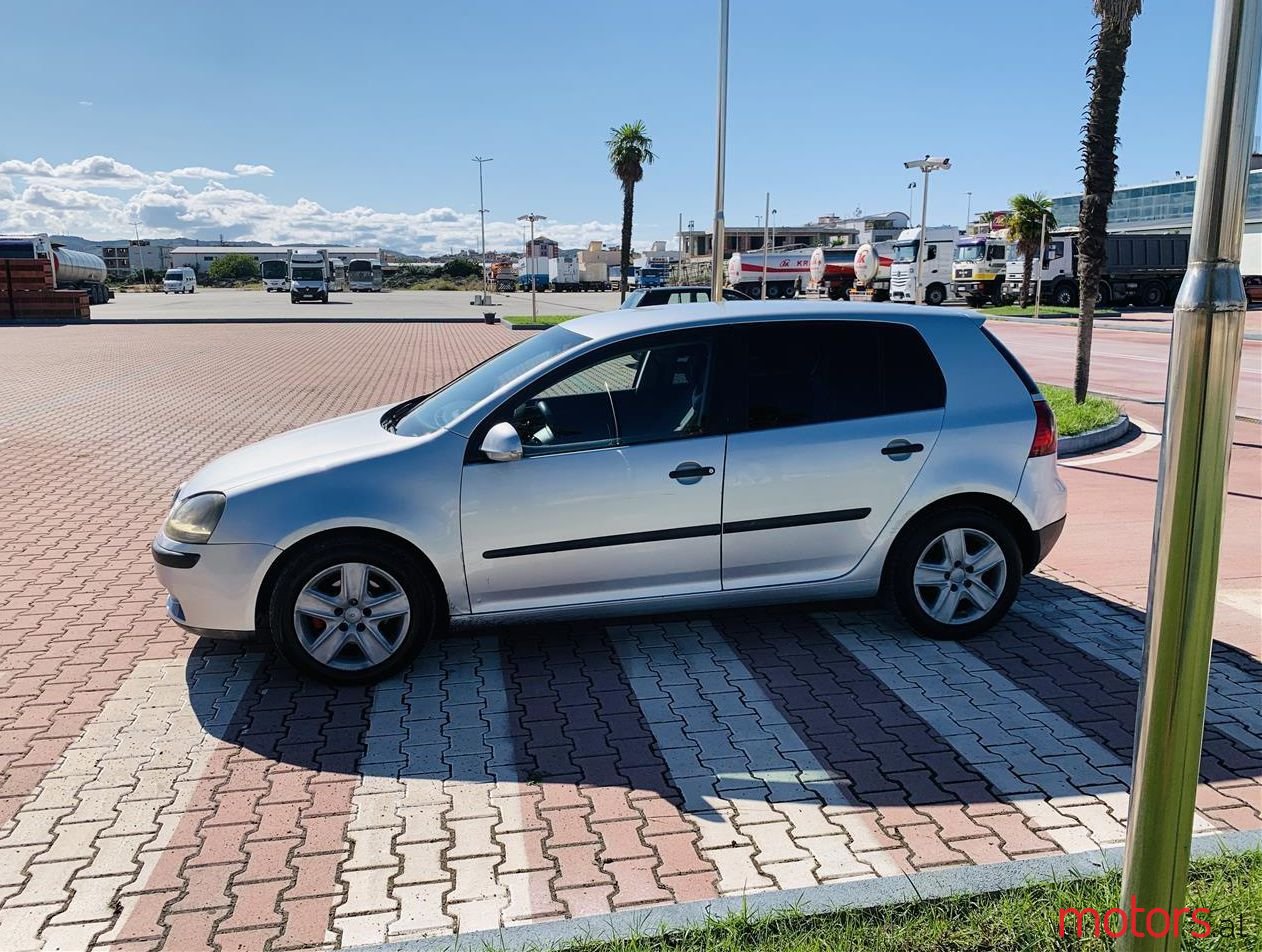 2004' Volkswagen Golf photo #1