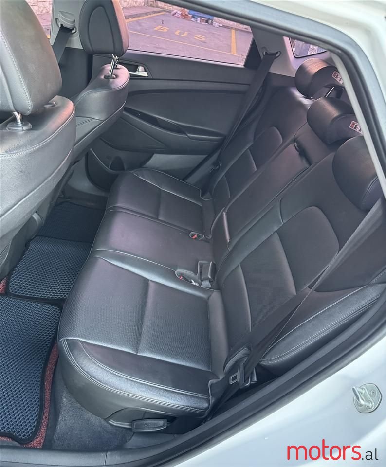 2015' Hyundai Tucson photo #6