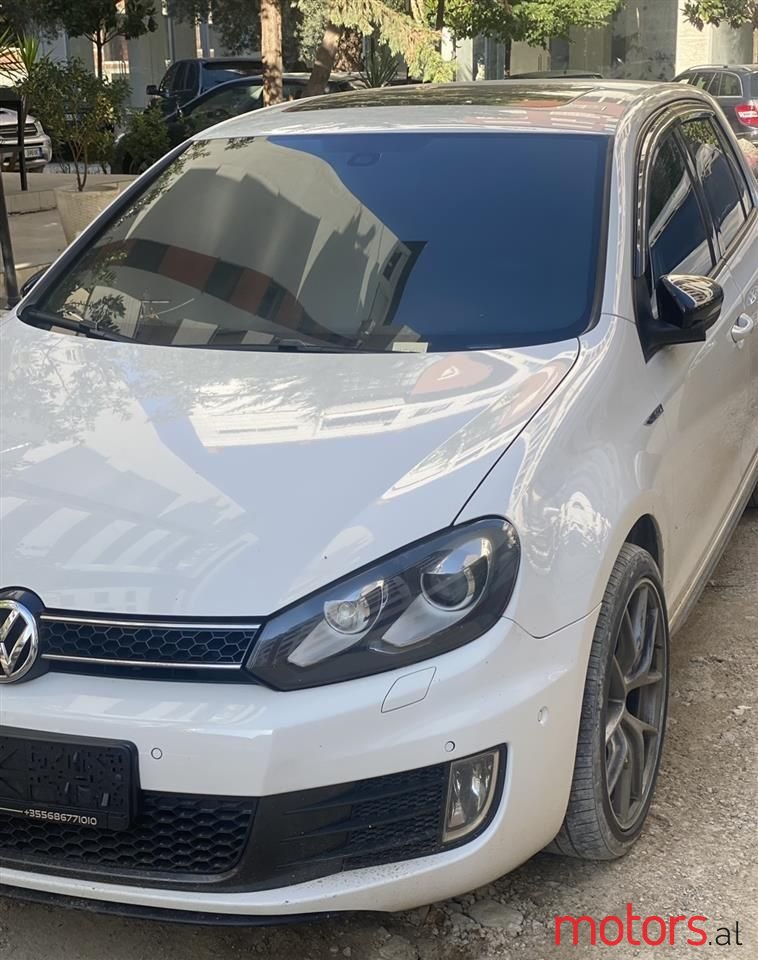 2013' Volkswagen Golf photo #2