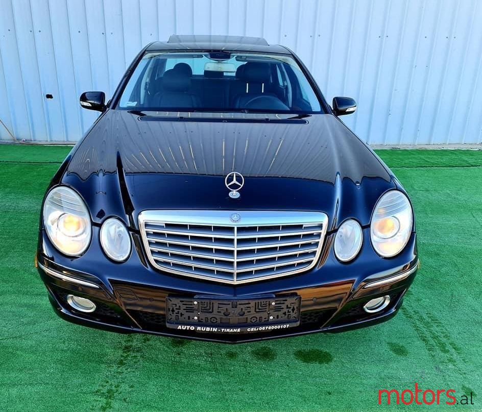 2007' Mercedes-Benz E 300 photo #1