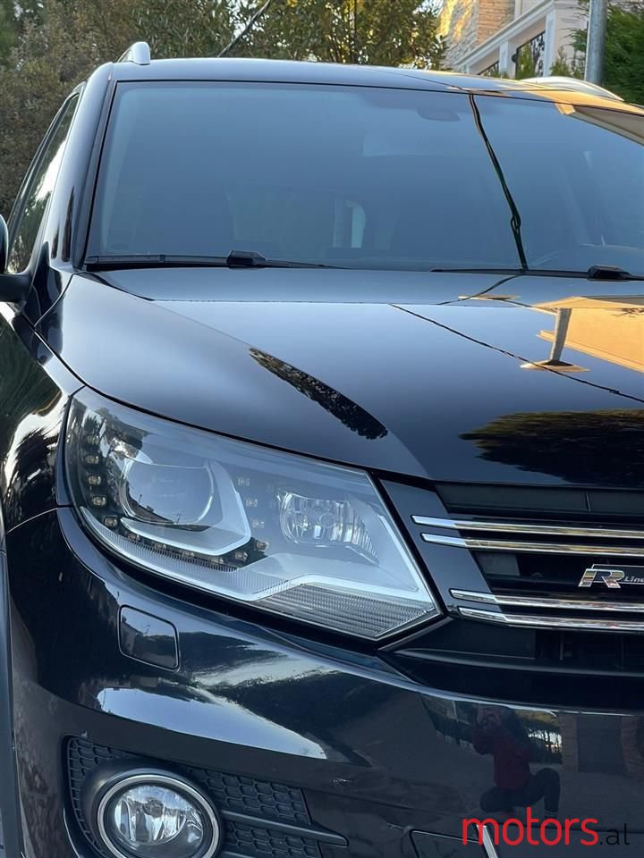 2013' Volkswagen Tiguan photo #5