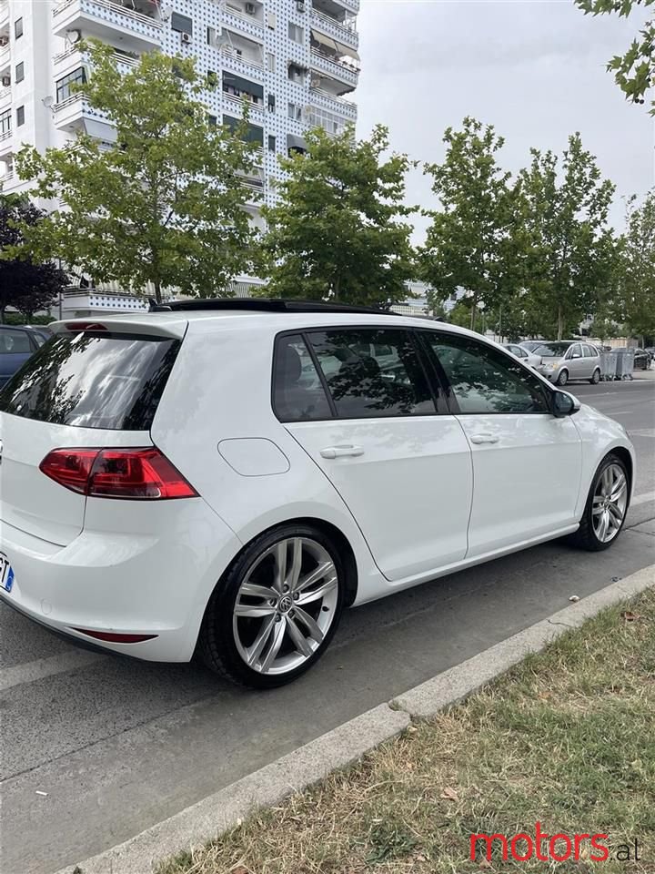 2015' Volkswagen Golf photo #4