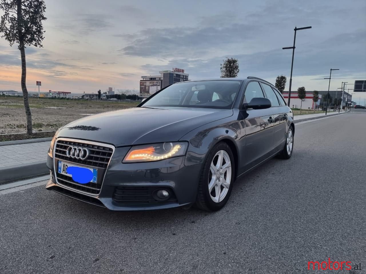 2010' Audi A4 photo #2