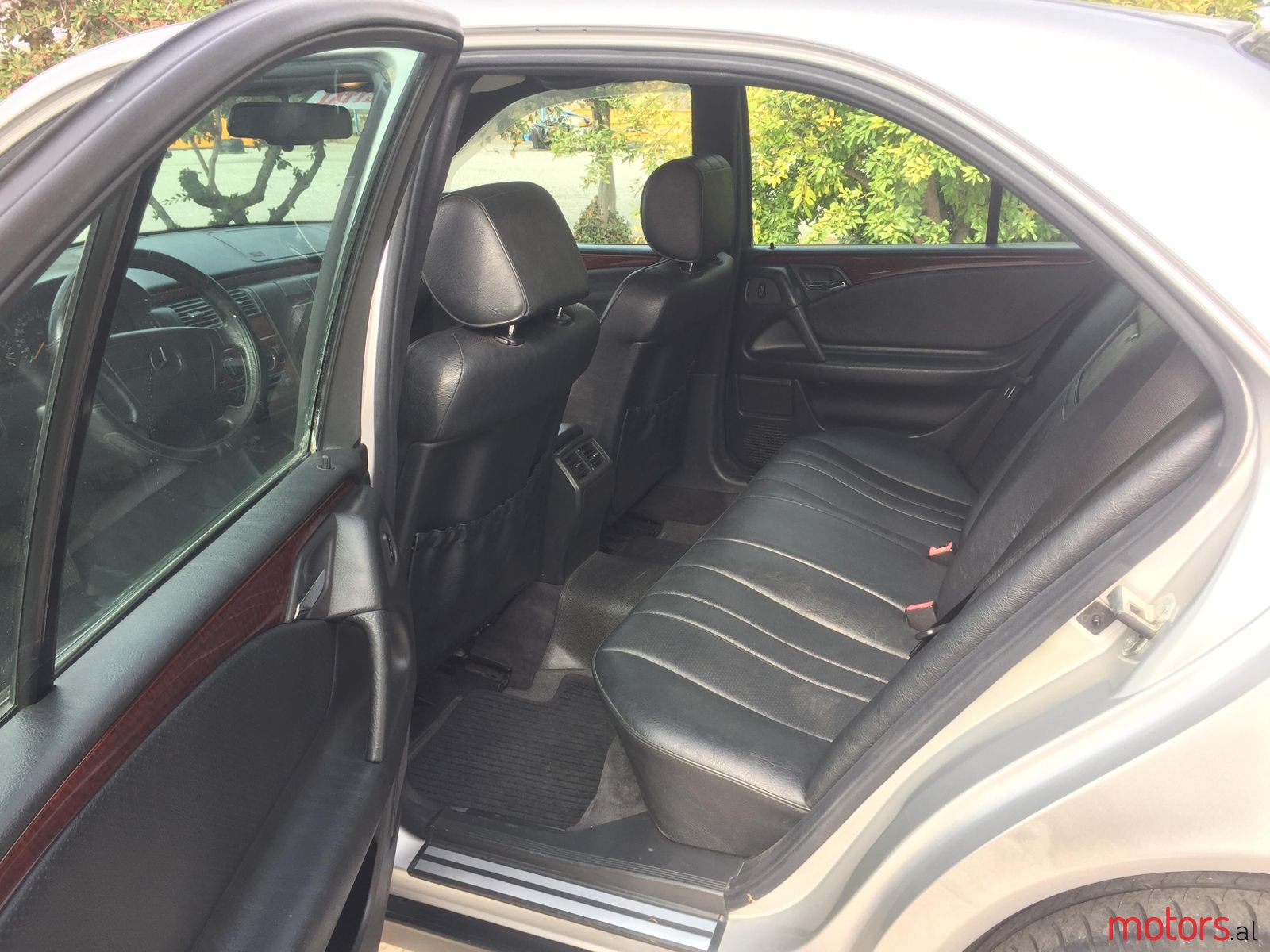 1996' Mercedes-Benz E-Class E250 photo #6