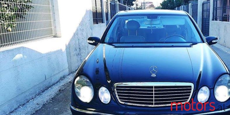 2004' Mercedes-Benz E 320 photo #1