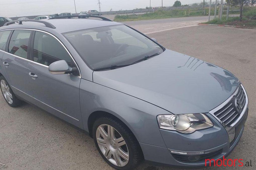 2010' Volkswagen Passat photo #1