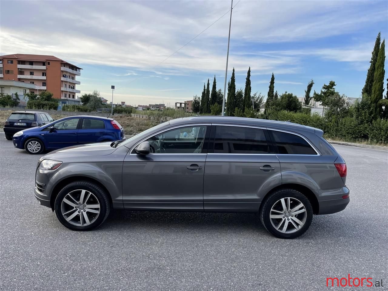 2010' Audi Q7 photo #4