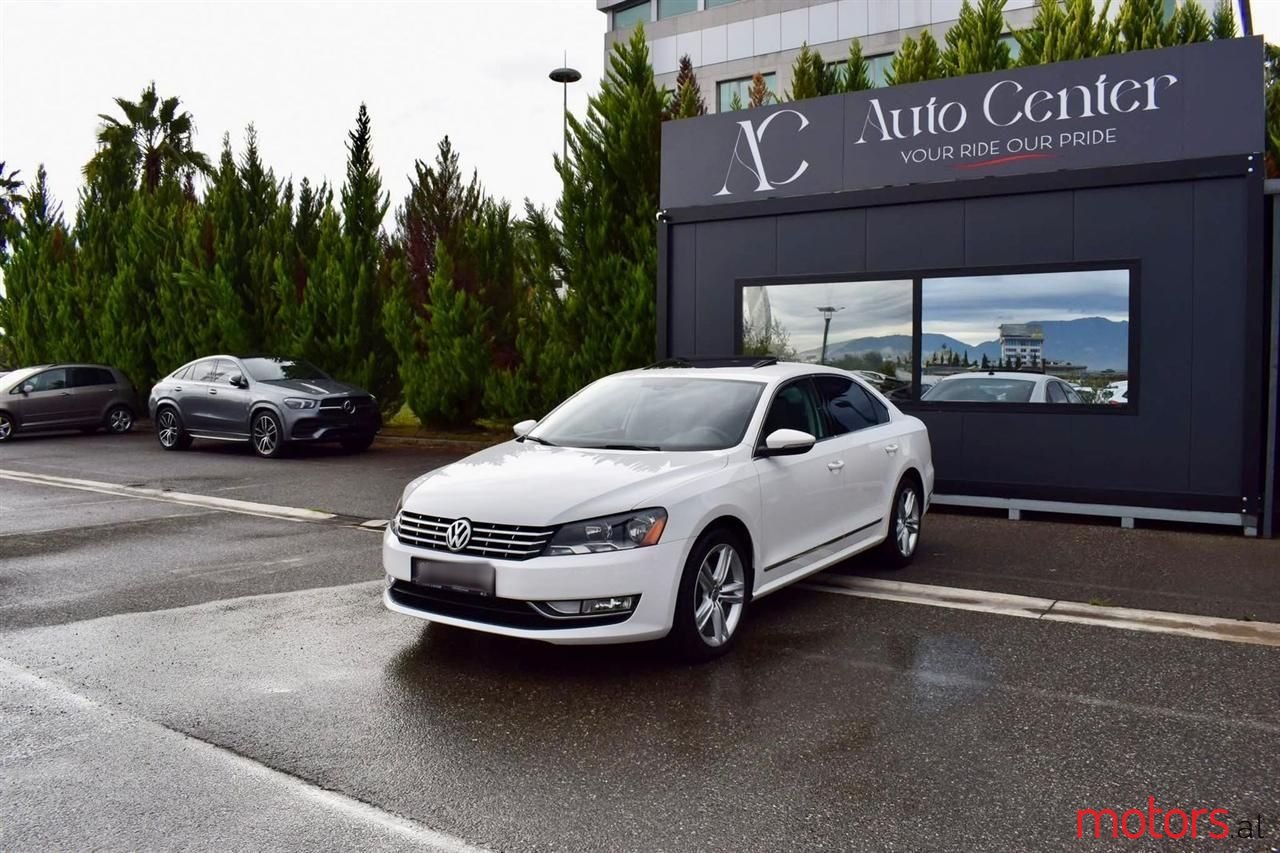 2013' Volkswagen Passat photo #2