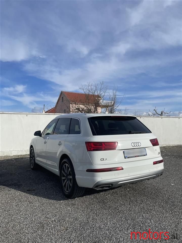 2017' Audi Q7 photo #2