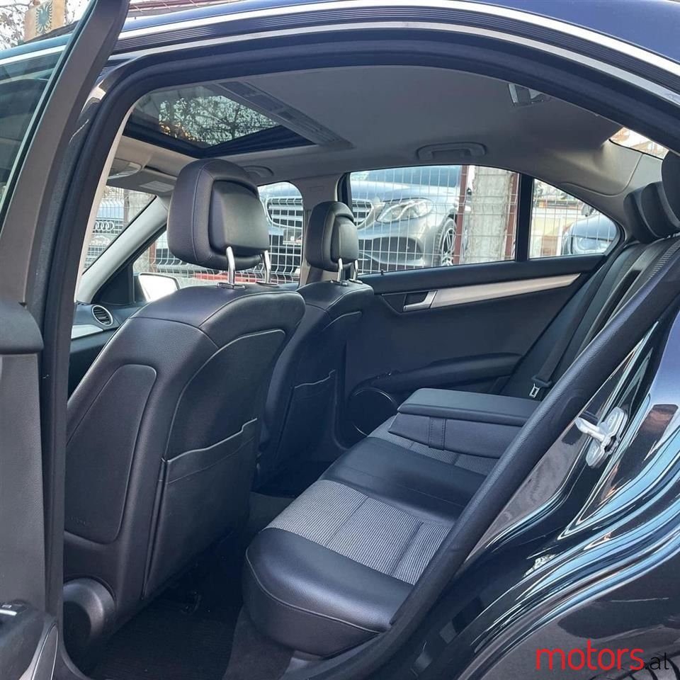 2012' Mercedes-Benz C 200 photo #2