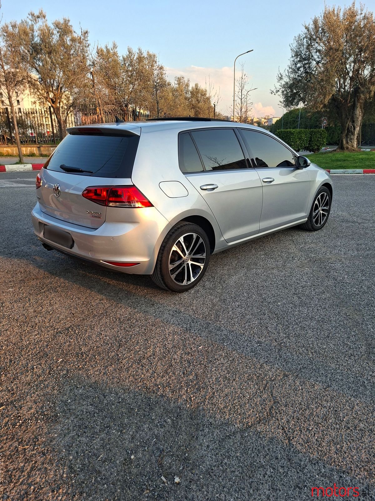 2014' Volkswagen Golf photo #2