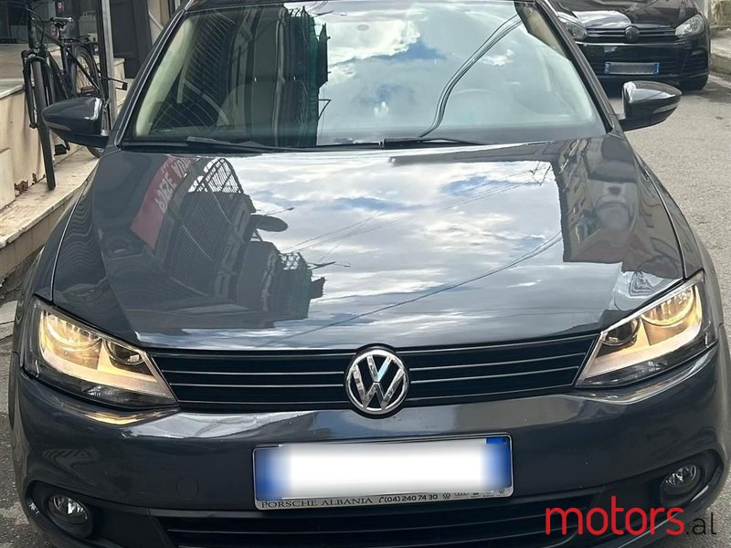 2013' Volkswagen Jetta photo #2