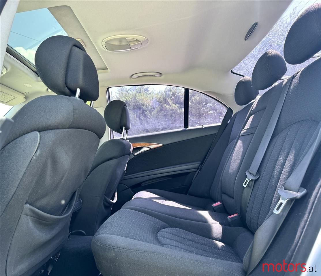 2007' Mercedes-Benz E 220 photo #4
