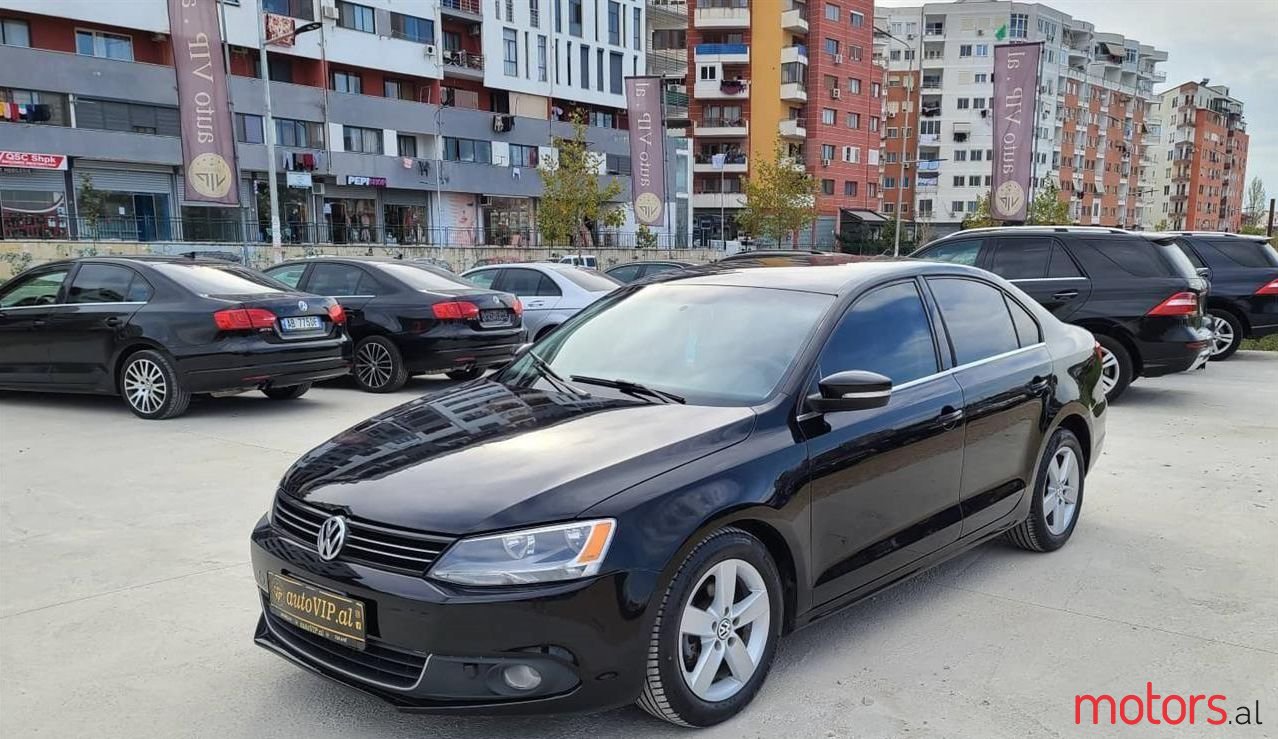 2012' Volkswagen Jetta photo #1