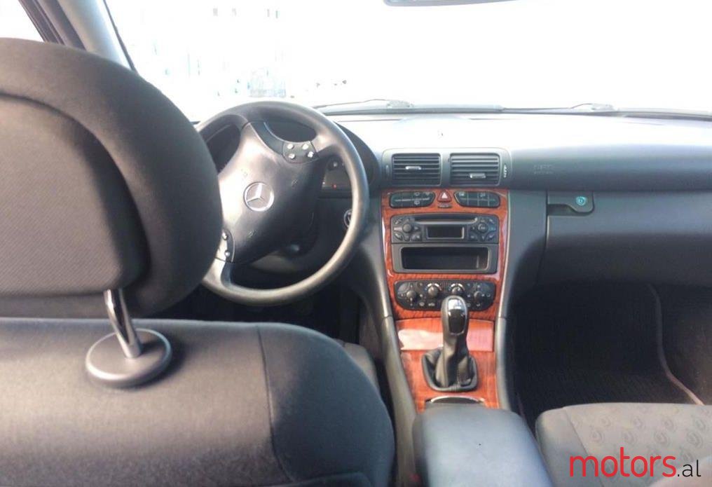2003' Mercedes-Benz C 220 photo #1