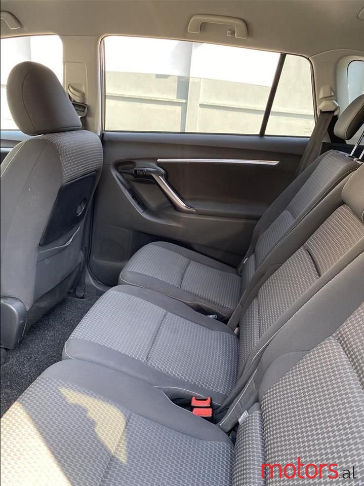 2014' Toyota Verso photo #2