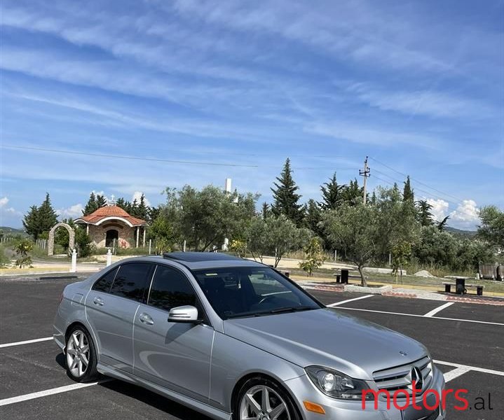 2013' Mercedes-Benz C 250 photo #4