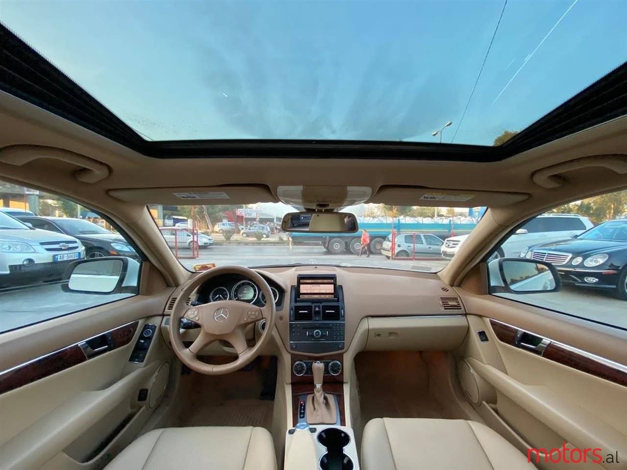 2008' Mercedes-Benz C 300 photo #3