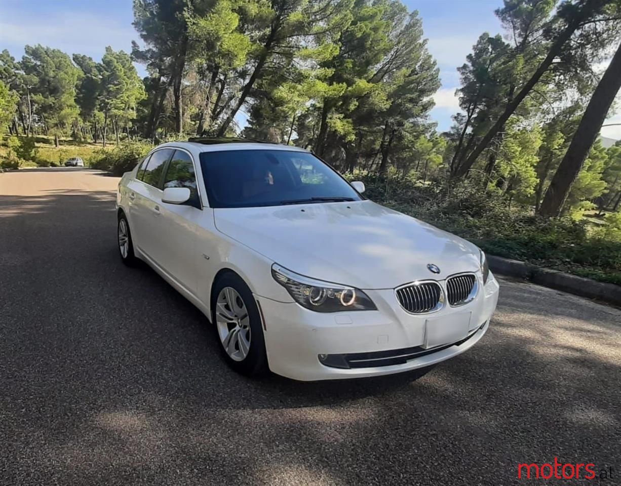 2009' BMW 528 photo #1