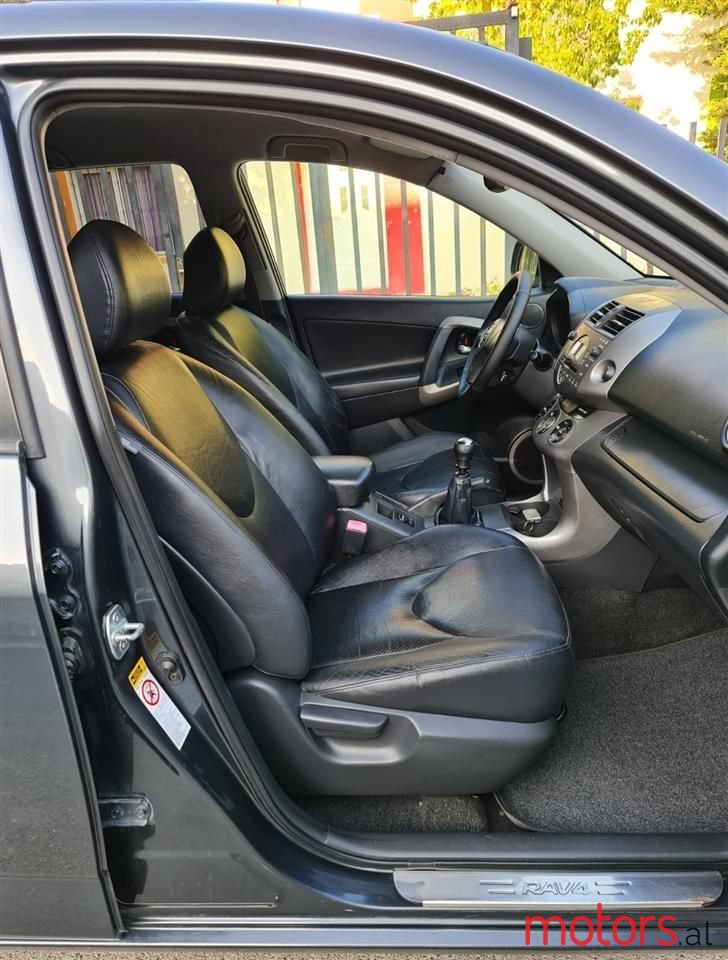 2006' Toyota RAV4 photo #6