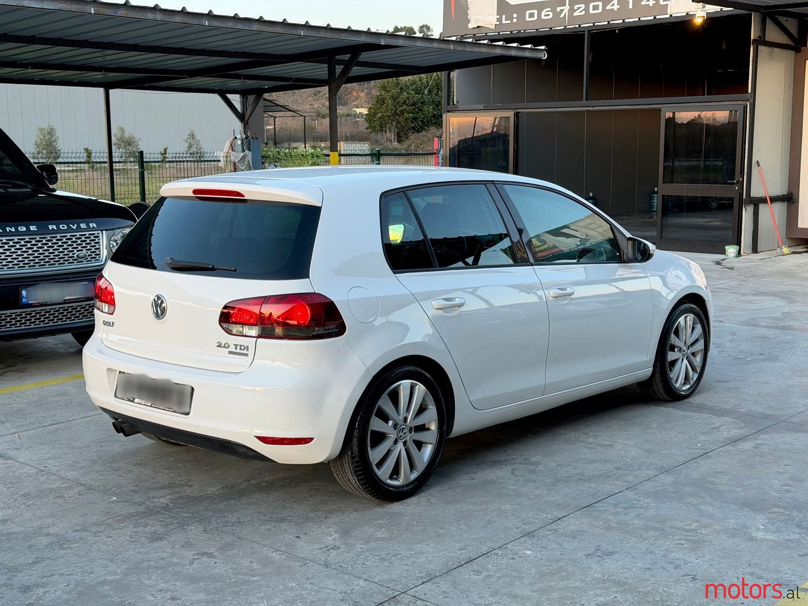 2009' Volkswagen Golf photo #5
