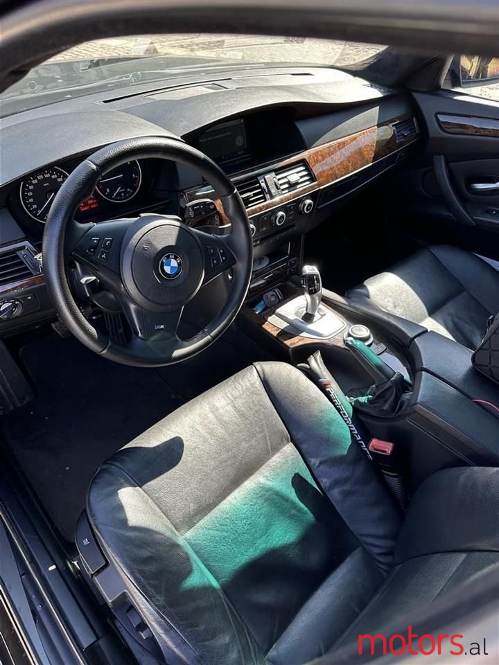 2008' BMW 520 photo #5