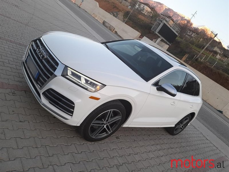 2018' Audi SQ5 photo #4