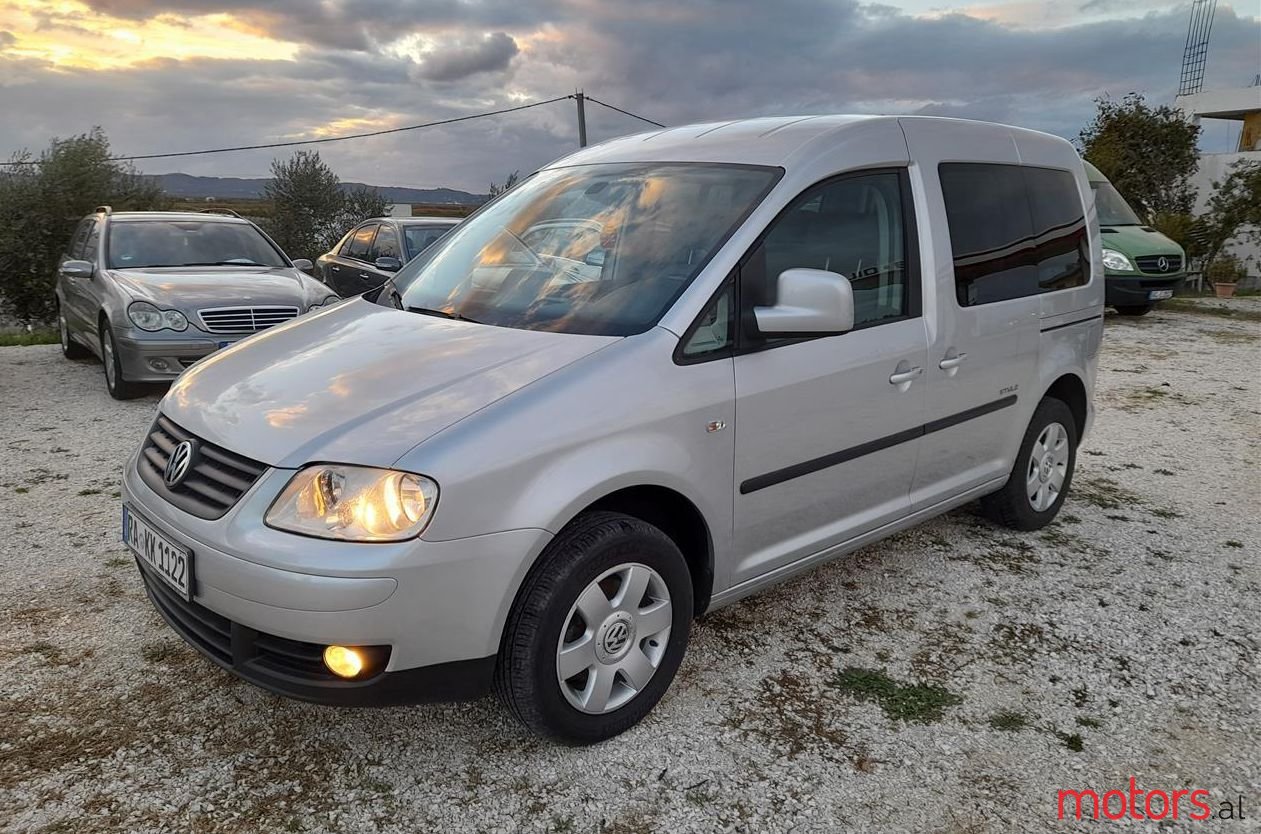 2010' Volkswagen Caddy photo #1