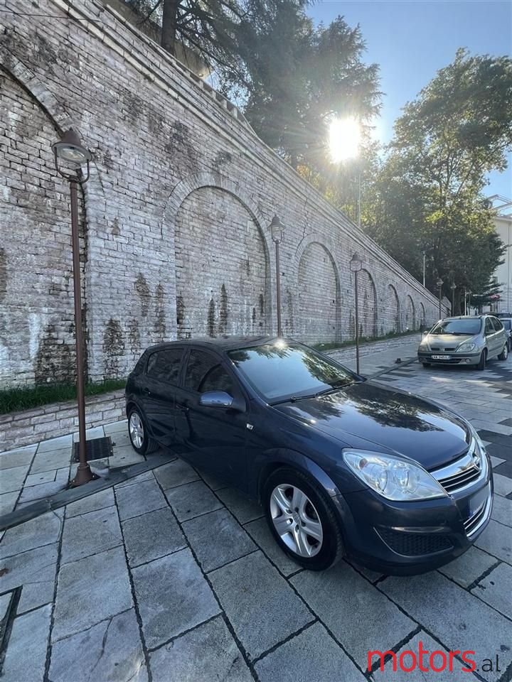 2009' Opel Astra photo #2